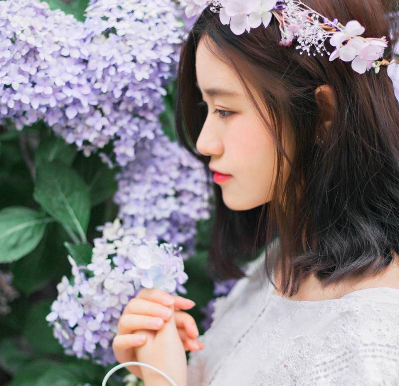 优优人体艺术美女蕾丝内衣床上108种姿势半裸写真