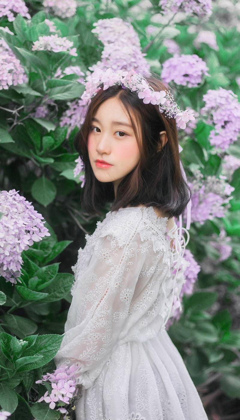 优优人体艺术美女蕾丝内衣床上108种姿势半裸写真