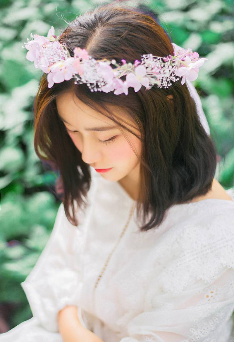 优优人体艺术美女蕾丝内衣床上108种姿势半裸写真