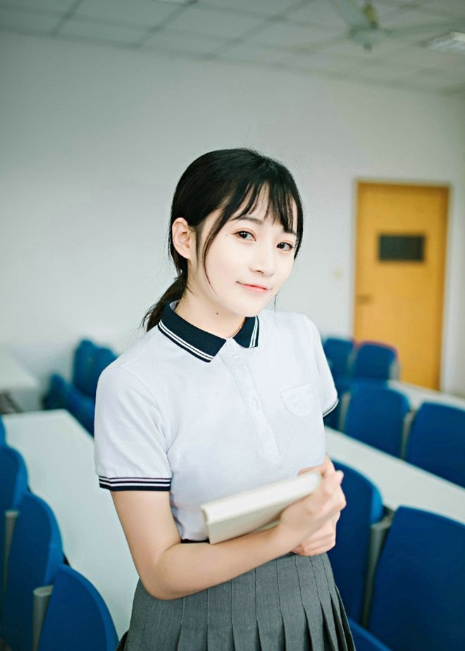 漂亮女局长周于希ol制服诱惑勾人欲火的人体写真