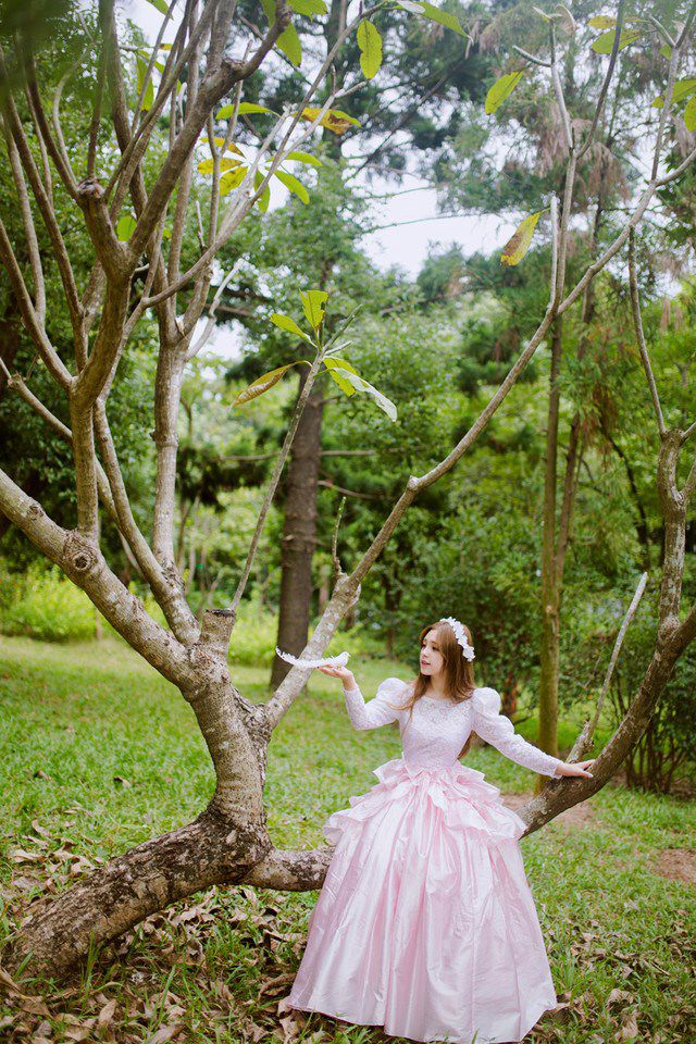 漂亮女局长周于希ol制服诱惑勾人欲火的人体写真