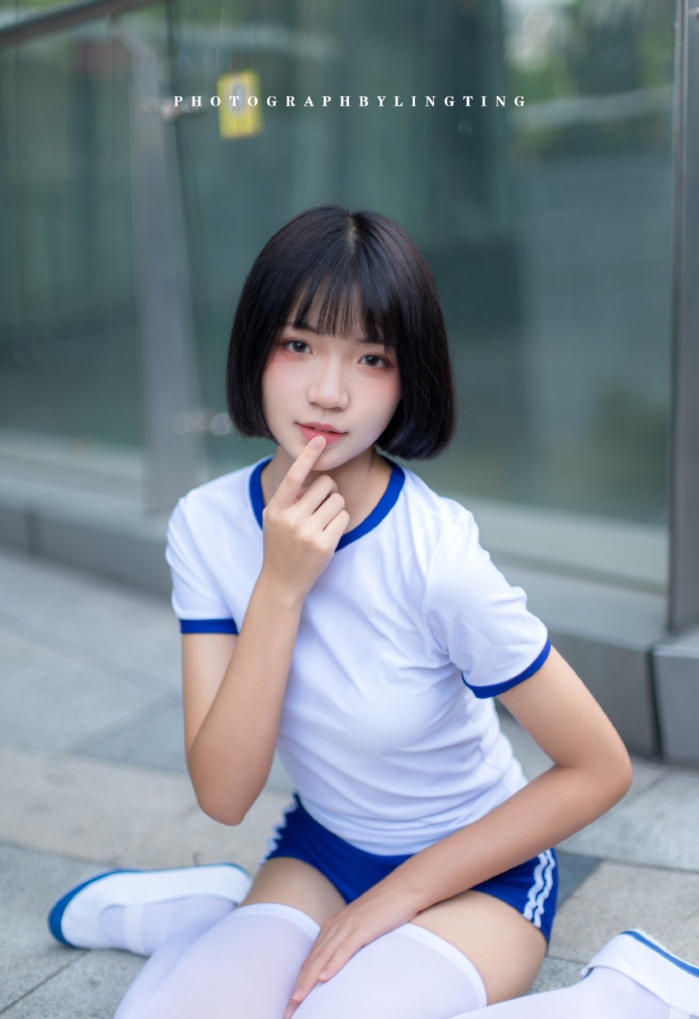 校园短发美女体操服白丝美腿户外捆绑sm写真图片