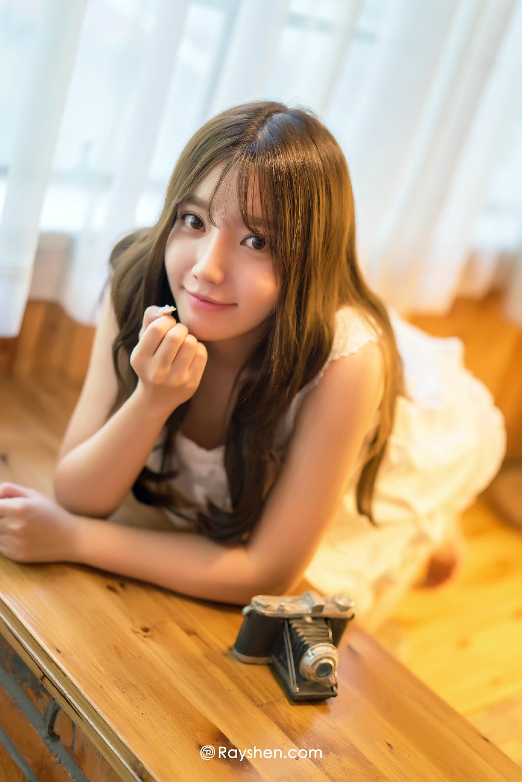 酷似姚笛的高颜值漂亮美女