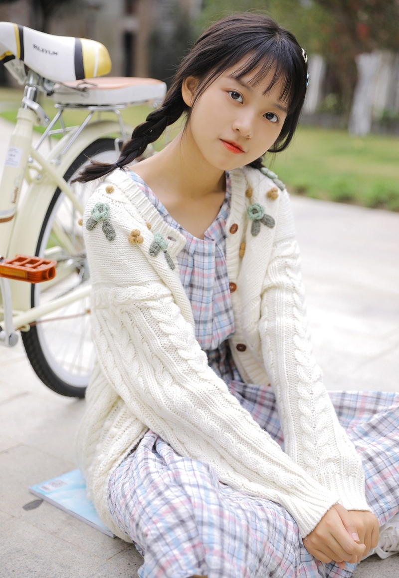 元气少女气质纤尘不染迷人街拍