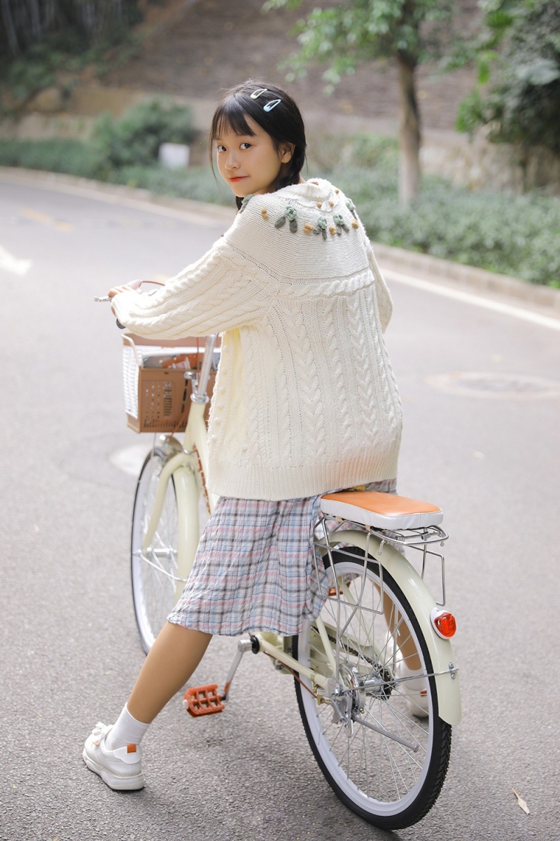 元气少女气质纤尘不染迷人街拍