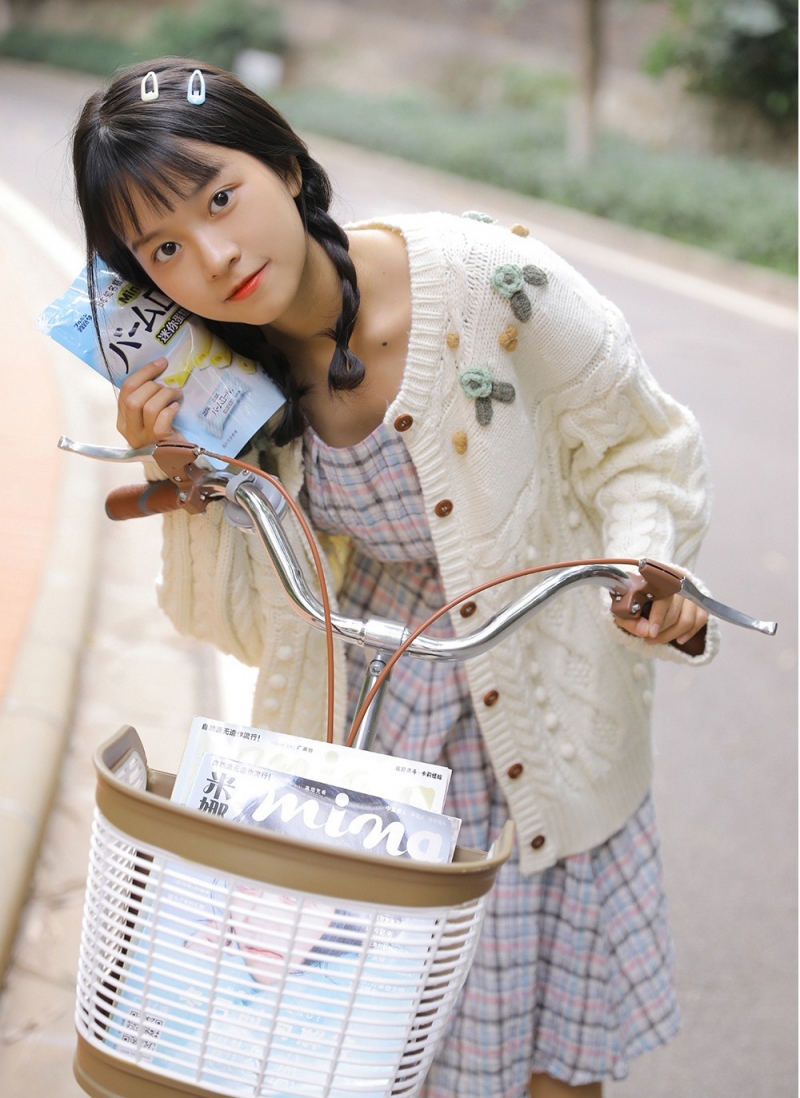 元气少女气质纤尘不染迷人街拍