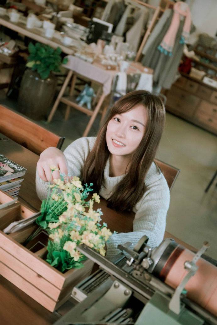 蛋蛋热裤丰满大腿人体艺术图片