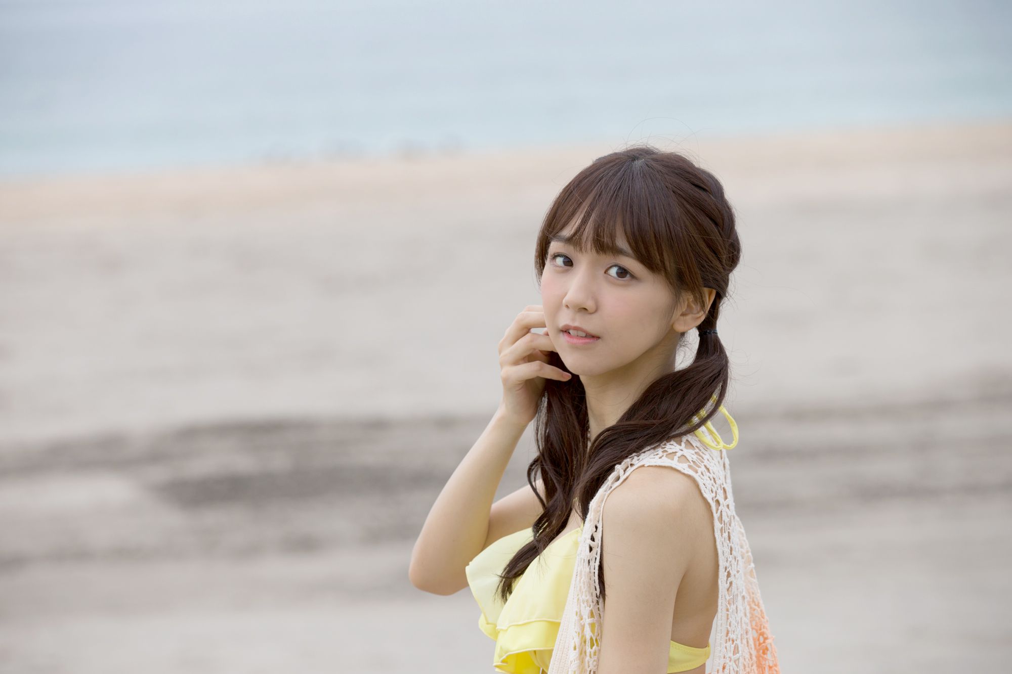 日本童颜双马尾萝莉泳衣比基尼人体艺术写真