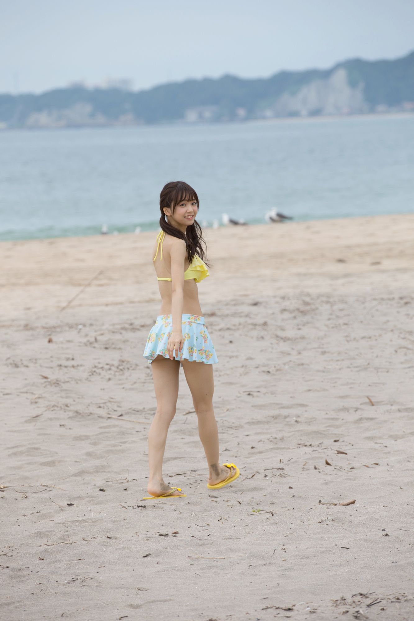 日本童颜双马尾萝莉泳衣比基尼人体艺术写真