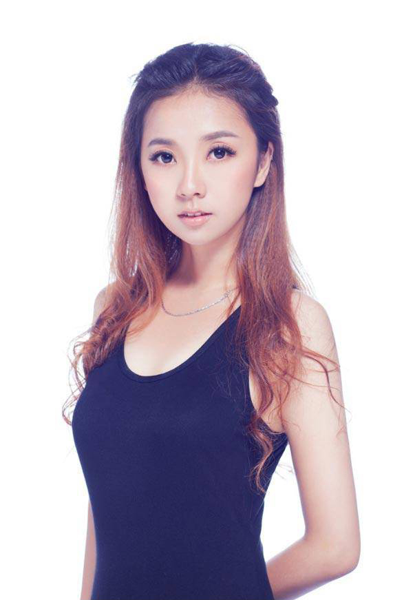 性感长发风韵美女顶级人体艺术写真