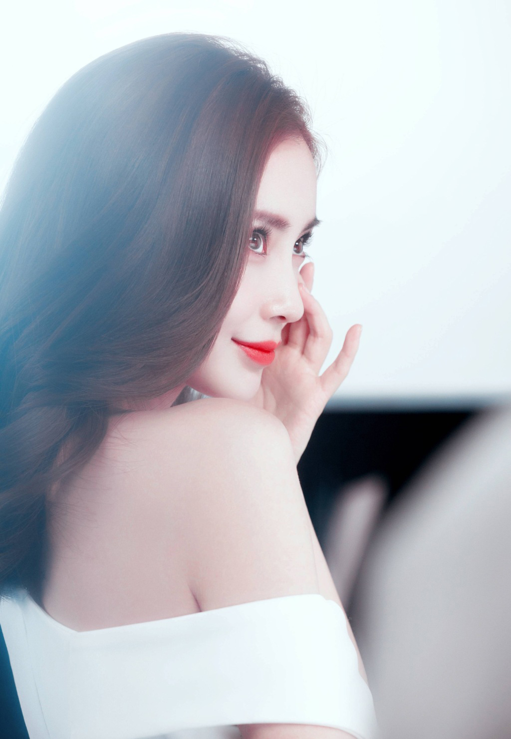 精致美女Angelababy广告代言人成熟火辣香肩养眼写真图片