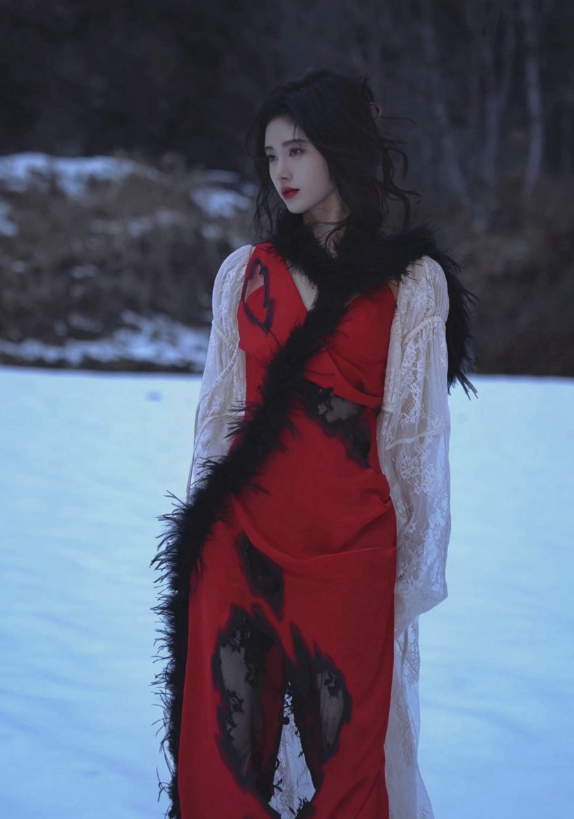 鞠婧t川西雪地拍摄花絮冰川美人既视感