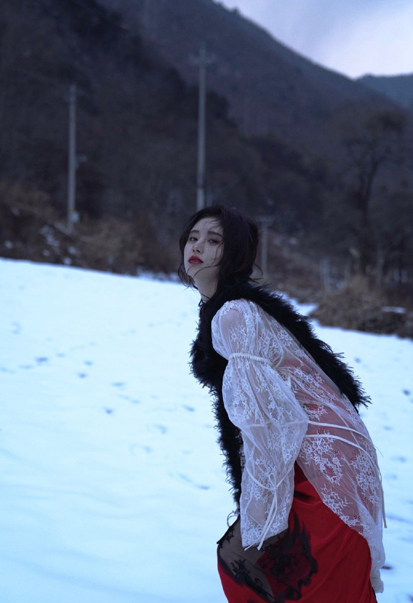 鞠婧t川西雪地拍摄花絮冰川美人既视感
