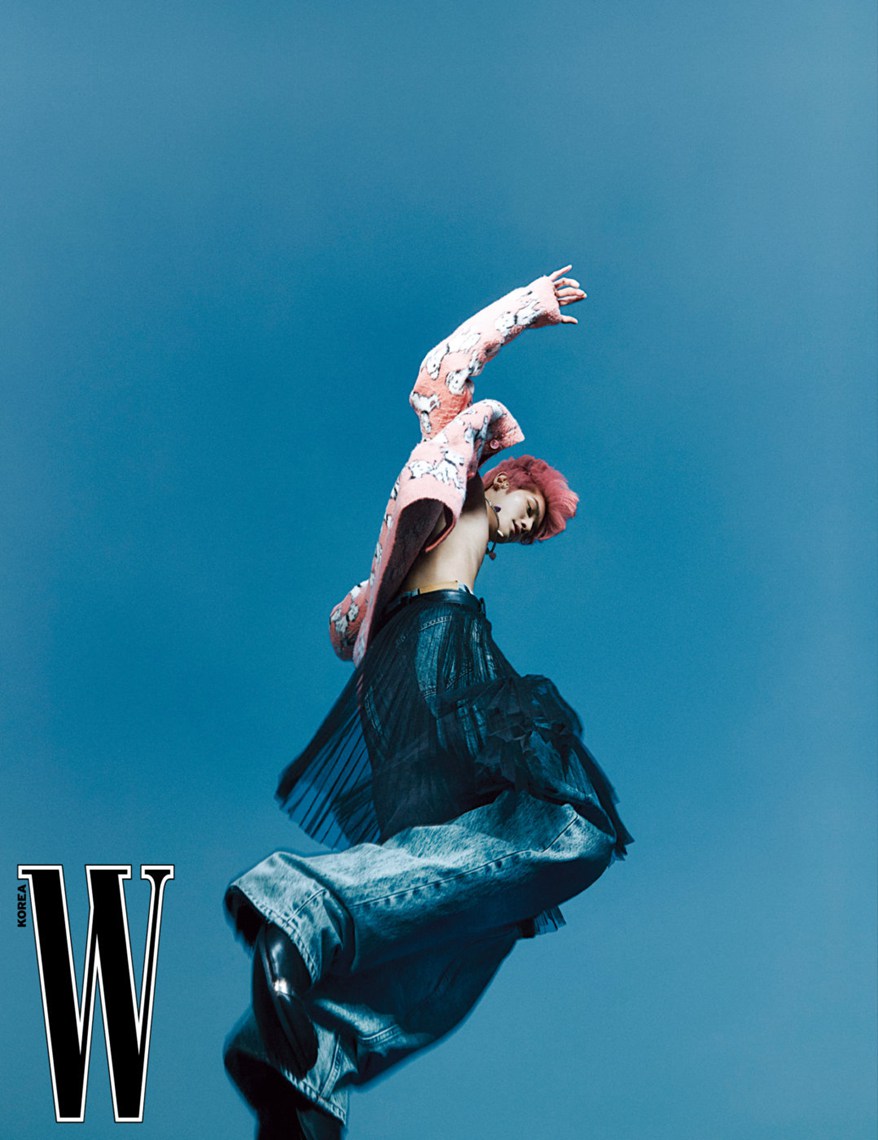 李泰容WKOREA2月刊粉发造型超有魅力