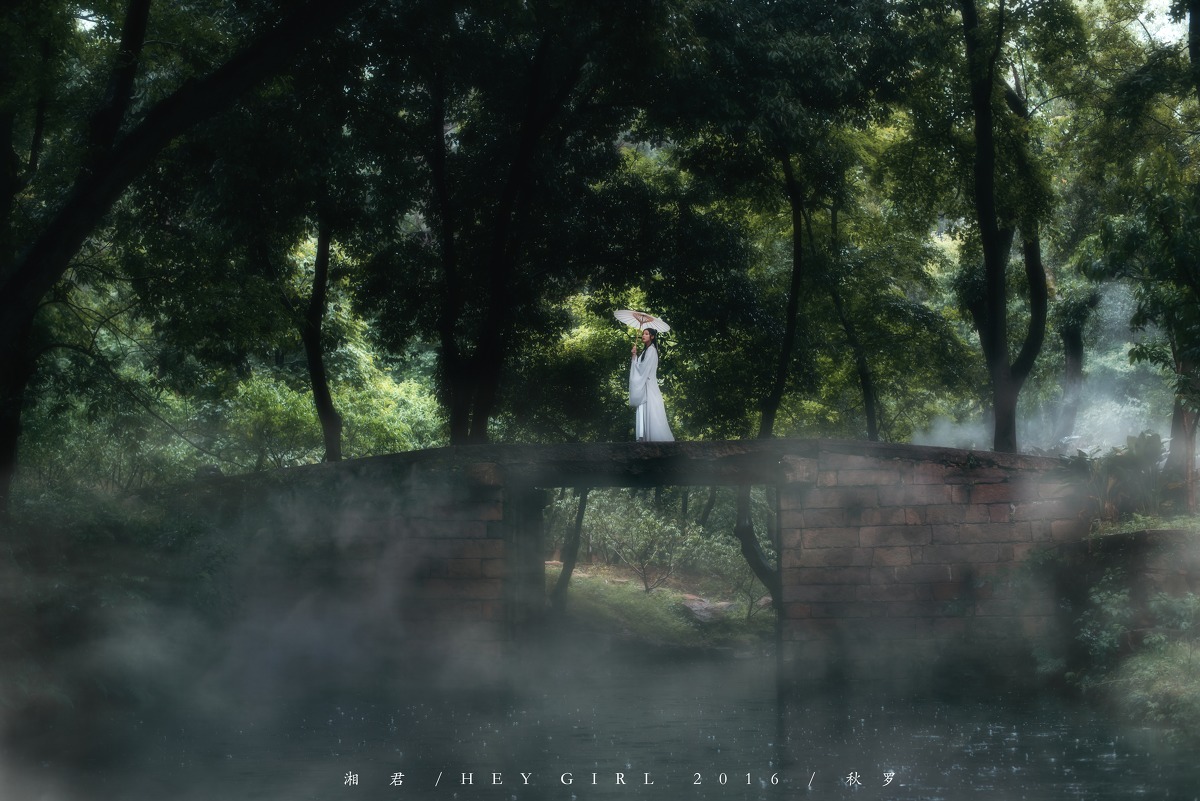 唯美如画的美女古装写真图片