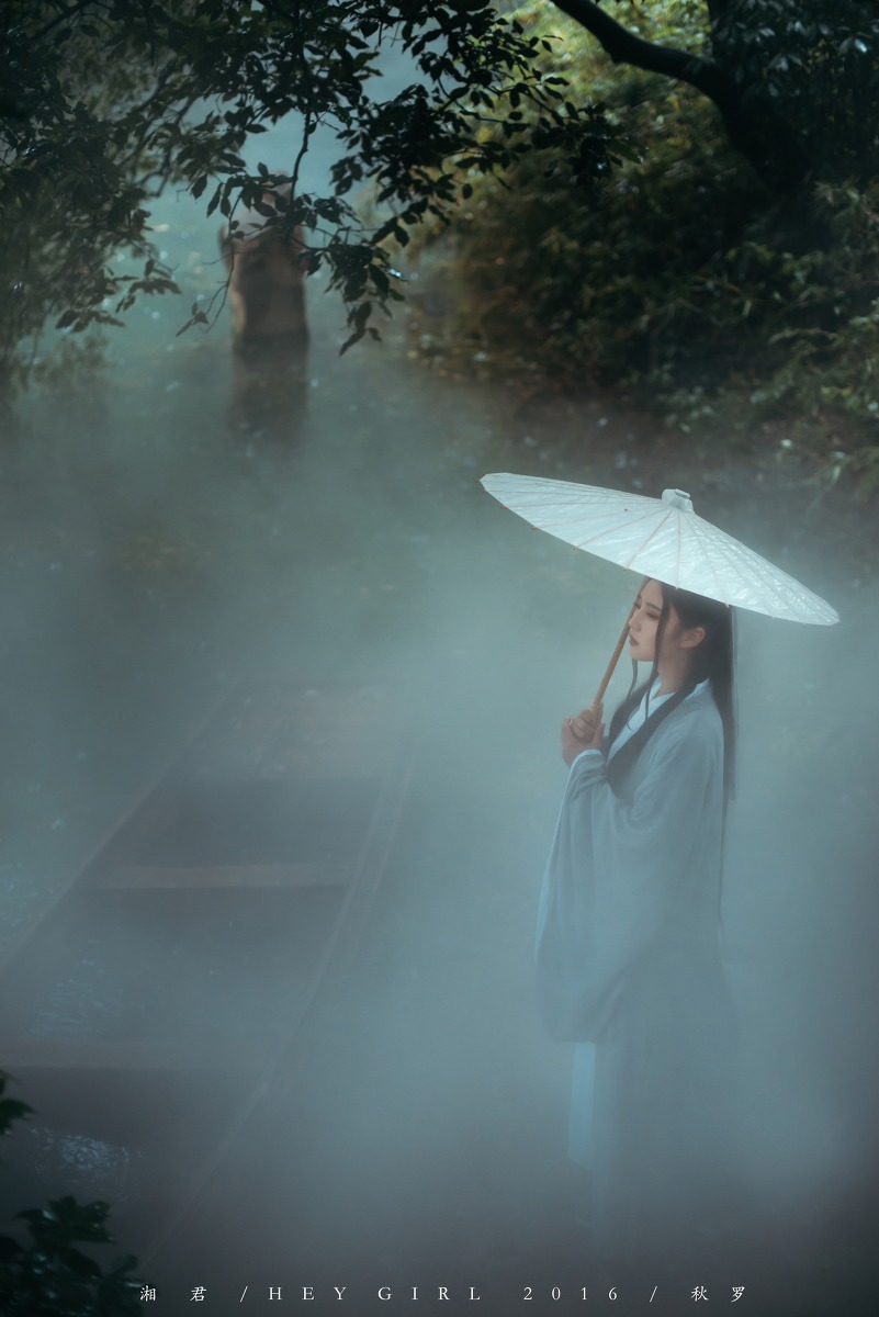 唯美如画的美女古装写真图片