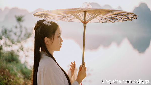 古装美女户外唯美古风图片