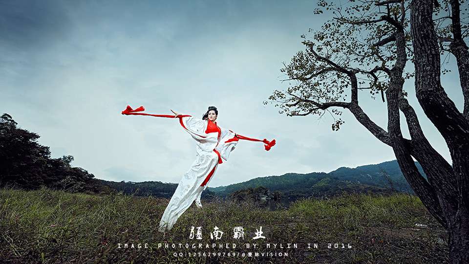 气质美女放荡不羁霸气高冷古装摄影写真