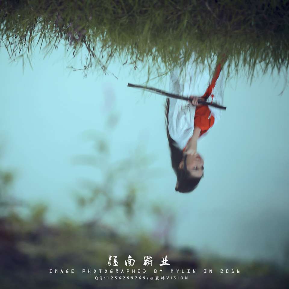 气质美女放荡不羁霸气高冷古装摄影写真