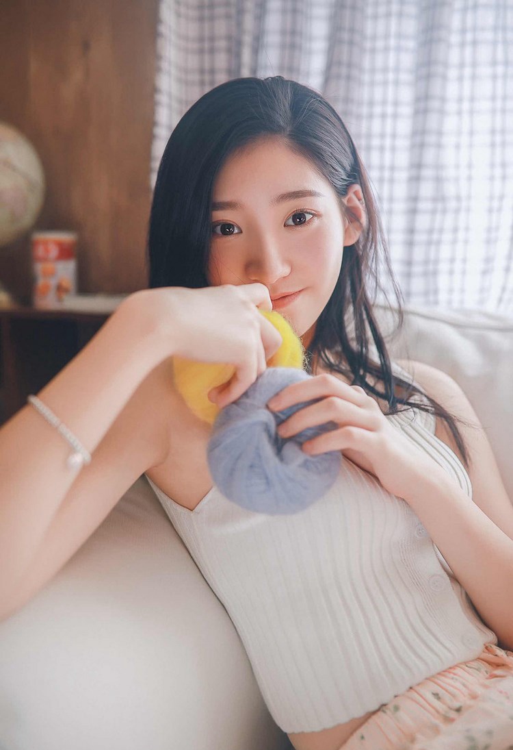 Beautyleg细长腿高跟白丝美女抹胸超短秀