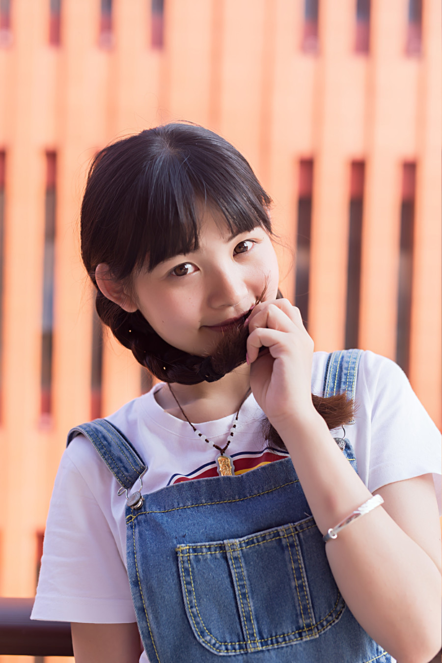 极品乳神周于希连体黑丝掩不住的双峰摇摇欲坠大胆艳照