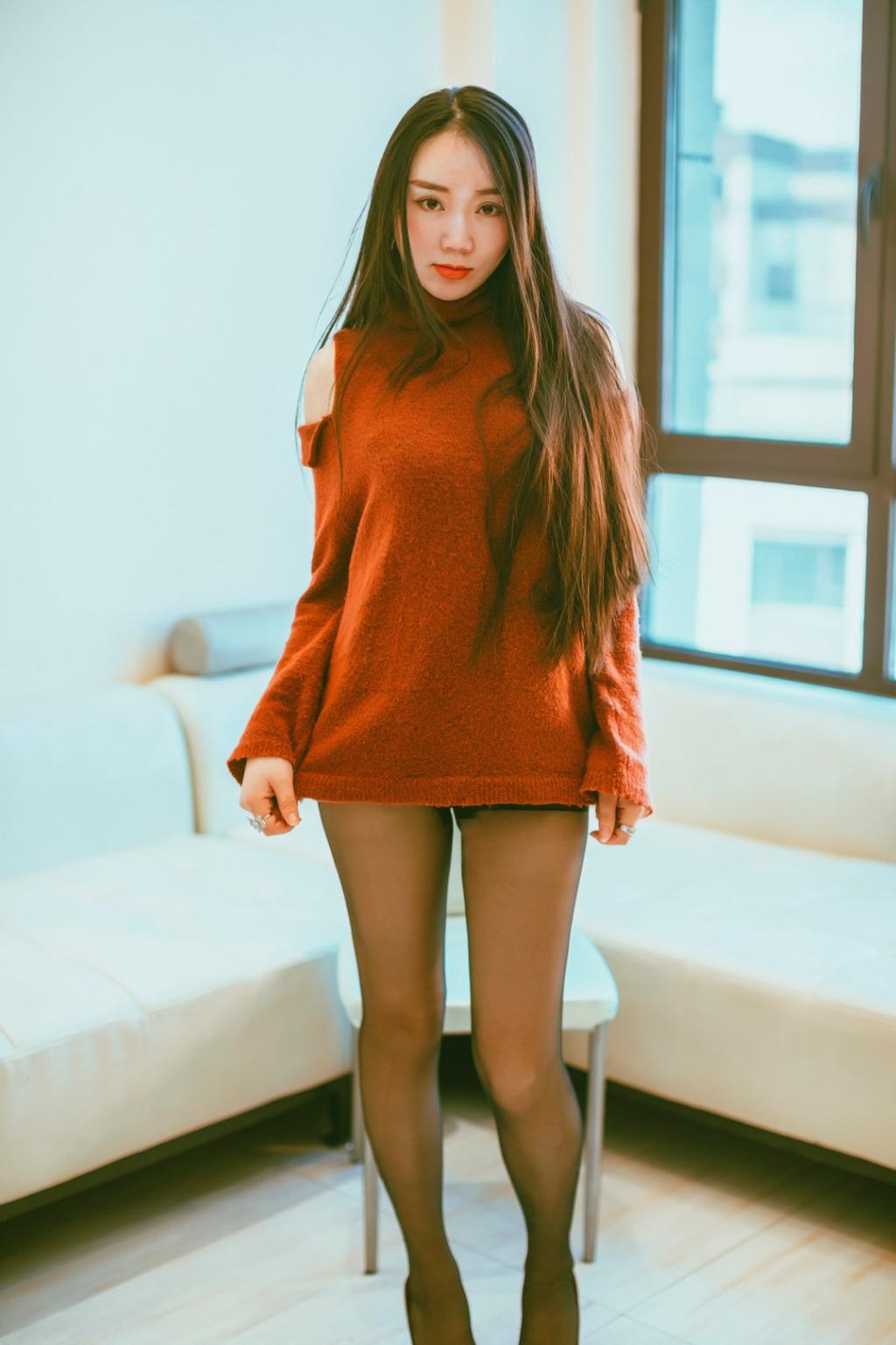 美女寂寞少妇黑丝美腿大胆艺术照