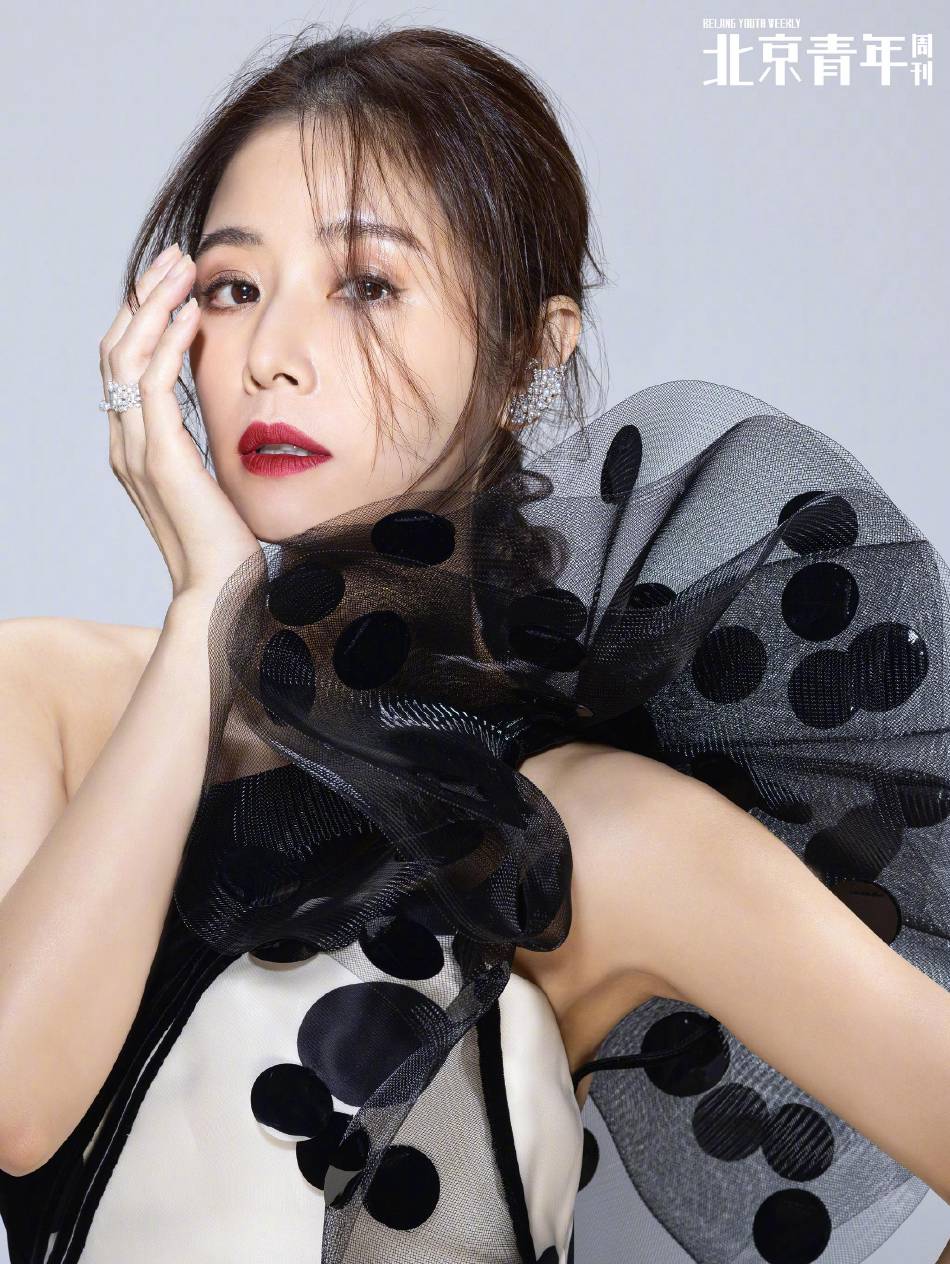 林心如百变造型展现多面魅力写真