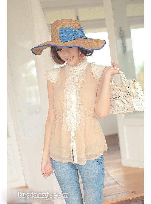 靓丽美眉俏皮可爱写真 甜美诱人