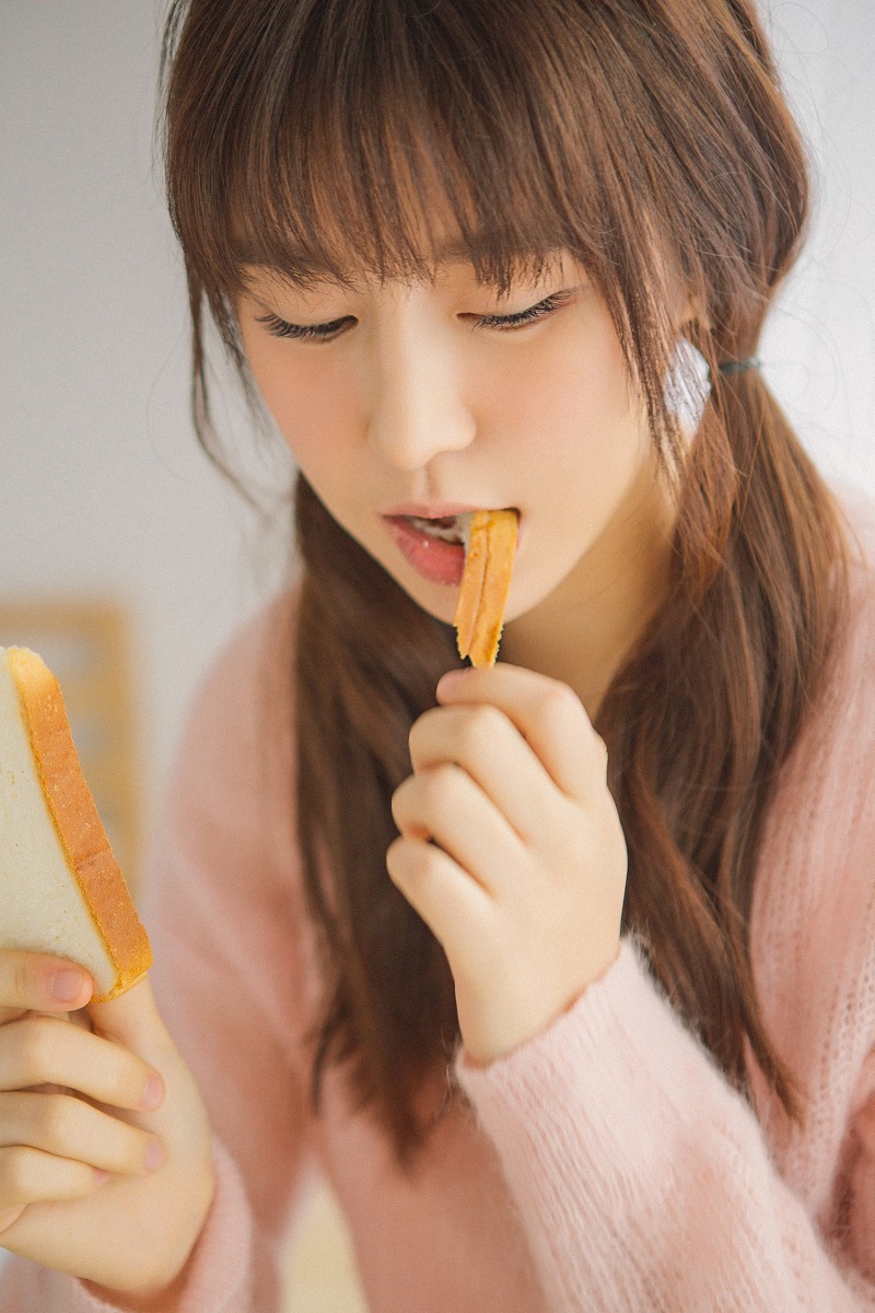 日本清纯女孩居家写真集