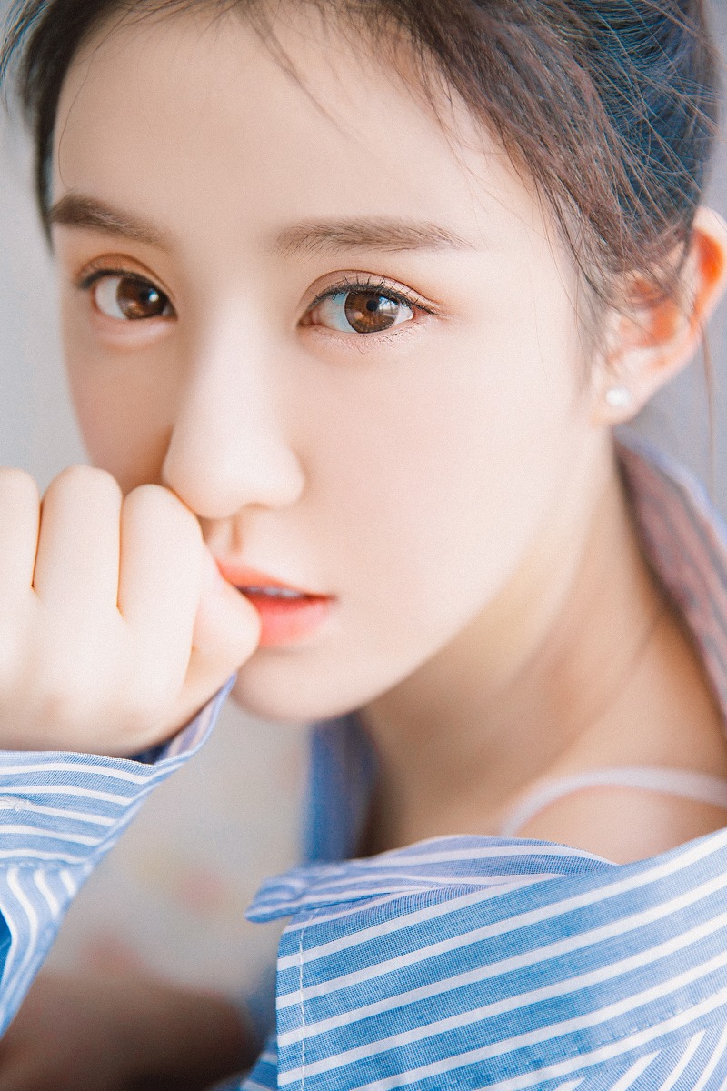 日本清纯女孩居家写真集