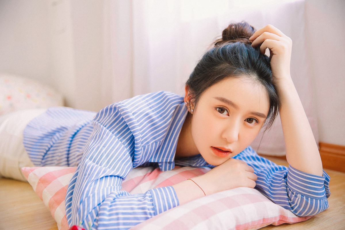 日本清纯女孩居家写真集