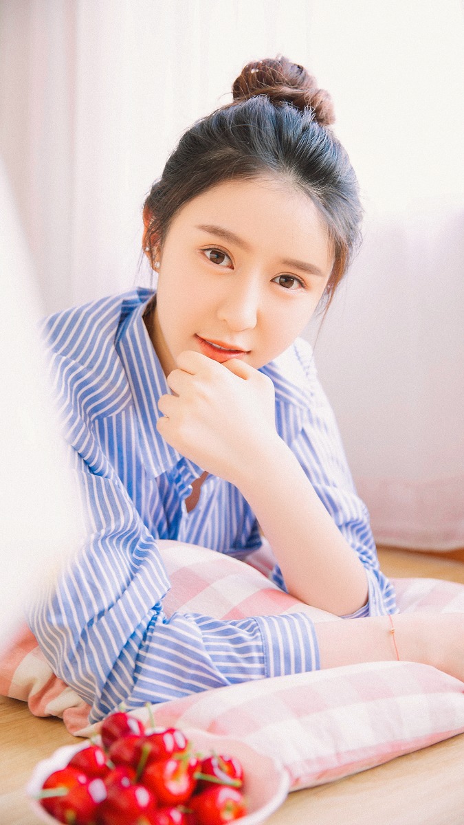 日本清纯女孩居家写真集