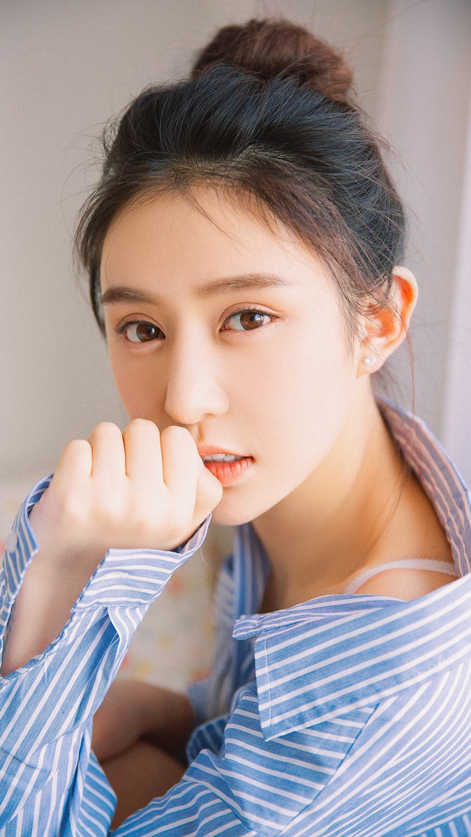 日本清纯女孩居家写真集