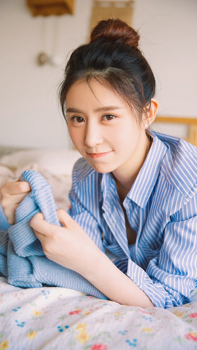 日本清纯女孩居家写真集