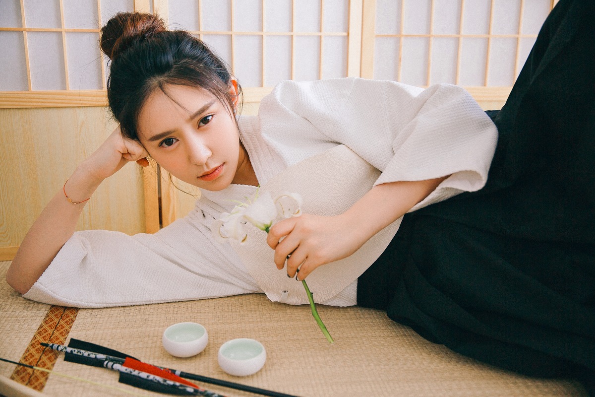 日本清纯女孩居家写真集