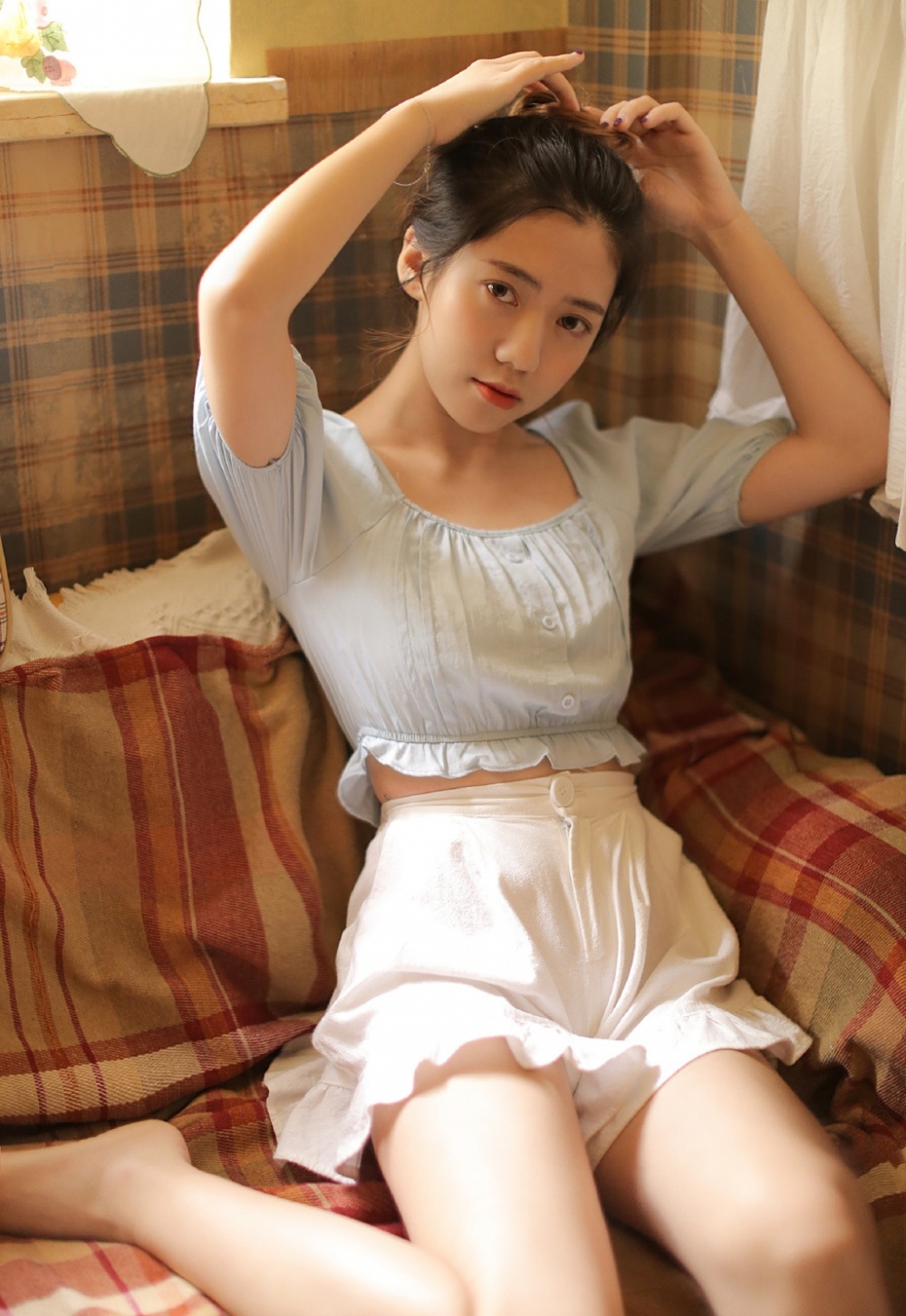 邻家妹妹日式丸子头皮肤白皙气质清纯销魂美女图库