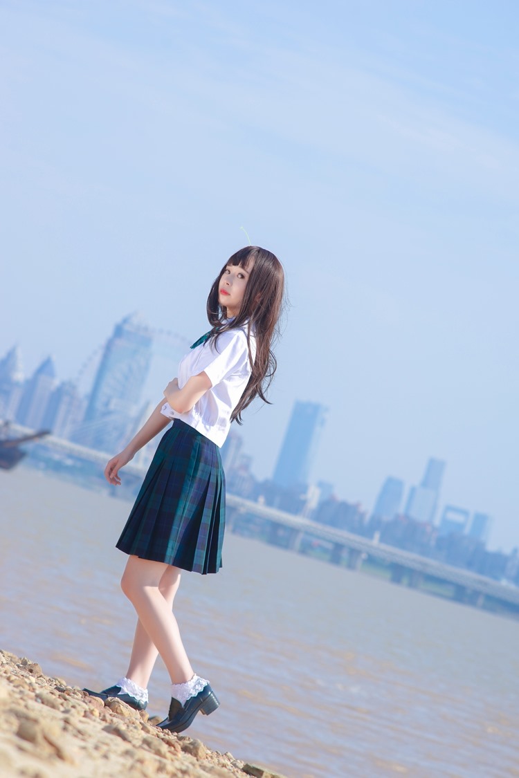 校园短发美女清纯海边jk制服百合文艺写真