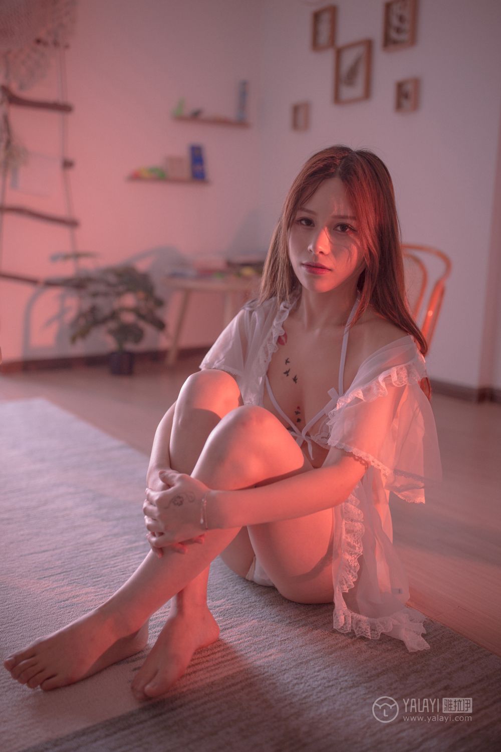 金发女郎香草蕾丝内衣诱惑丰乳肥臀gogo全球人体高清大胆