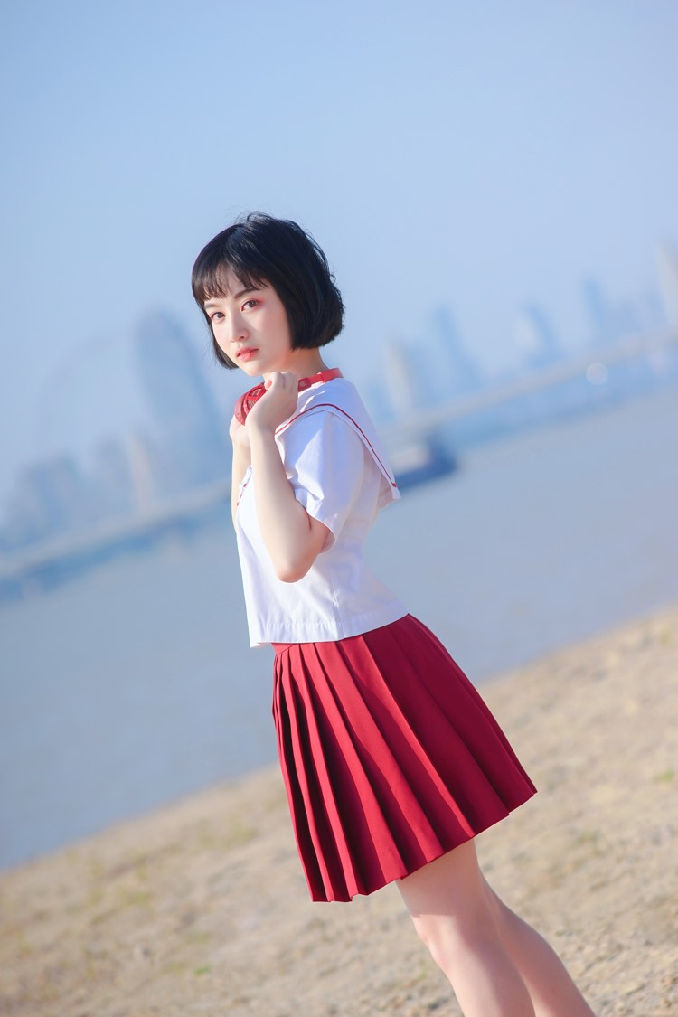 校园短发美女清纯海边jk制服百合文艺写真