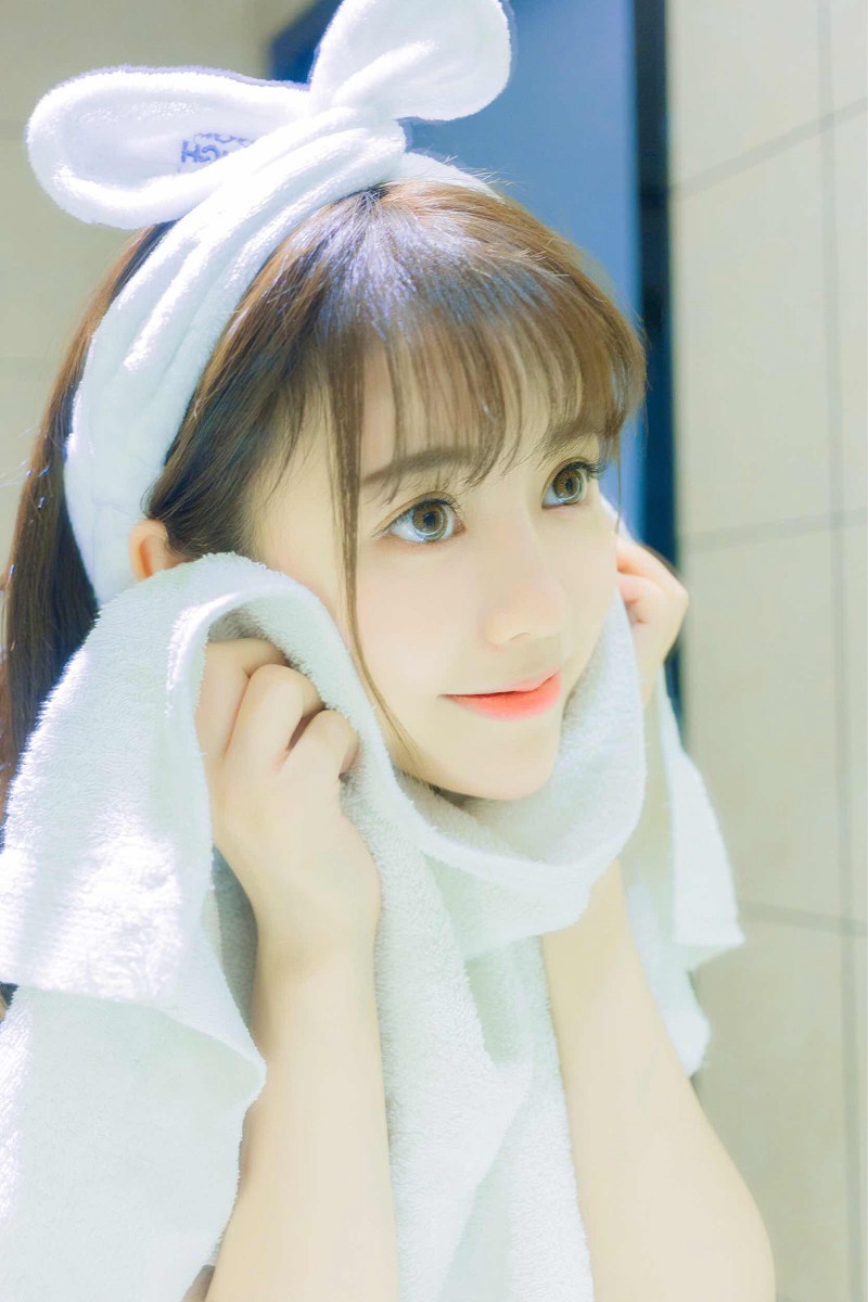 金发女郎香草蕾丝内衣诱惑丰乳肥臀gogo全球人体高清大胆