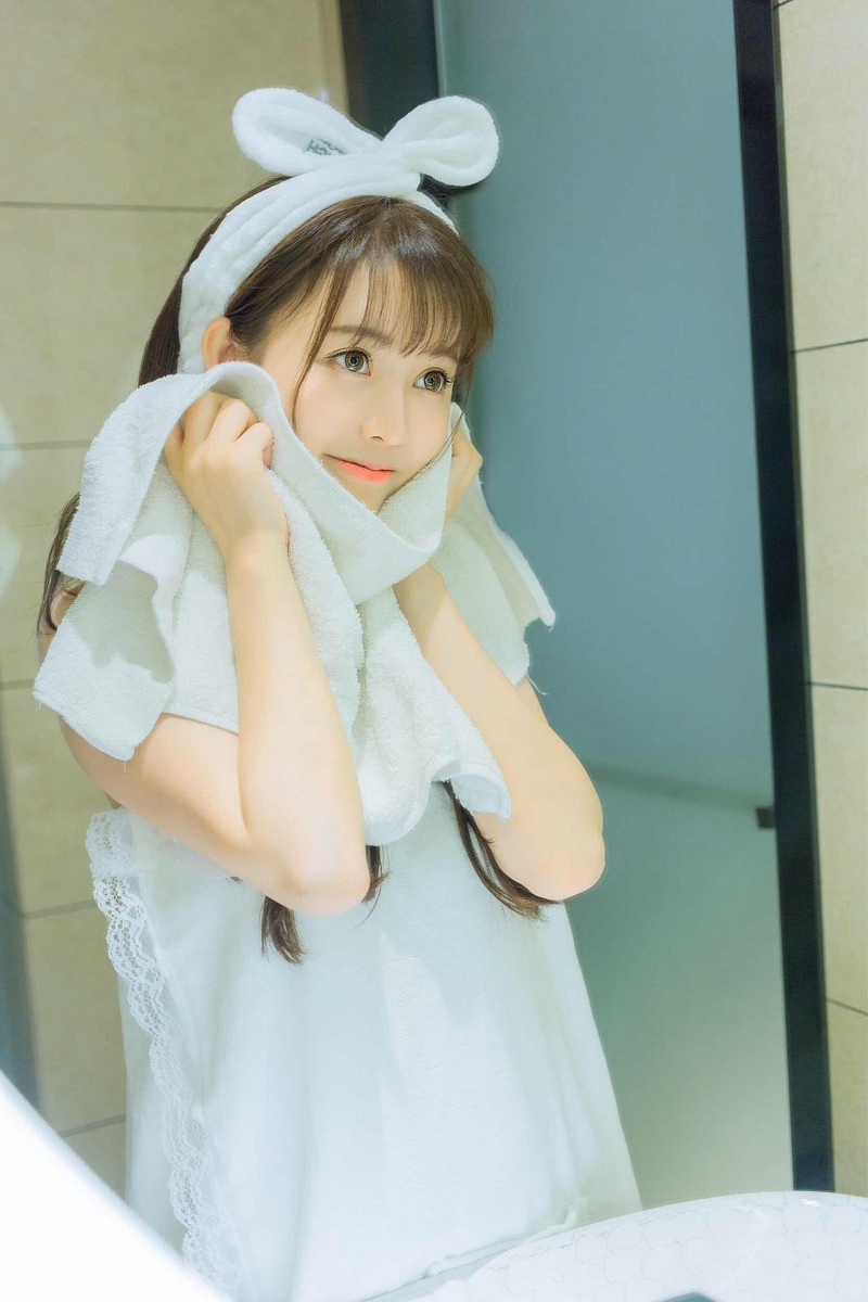 金发女郎香草蕾丝内衣诱惑丰乳肥臀gogo全球人体高清大胆