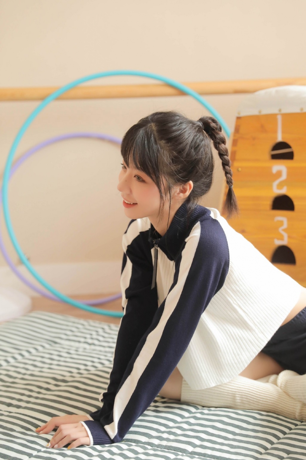 宅男女神宋子涵诱人美腿前凸后翘大胆阴部人体艺术gogo