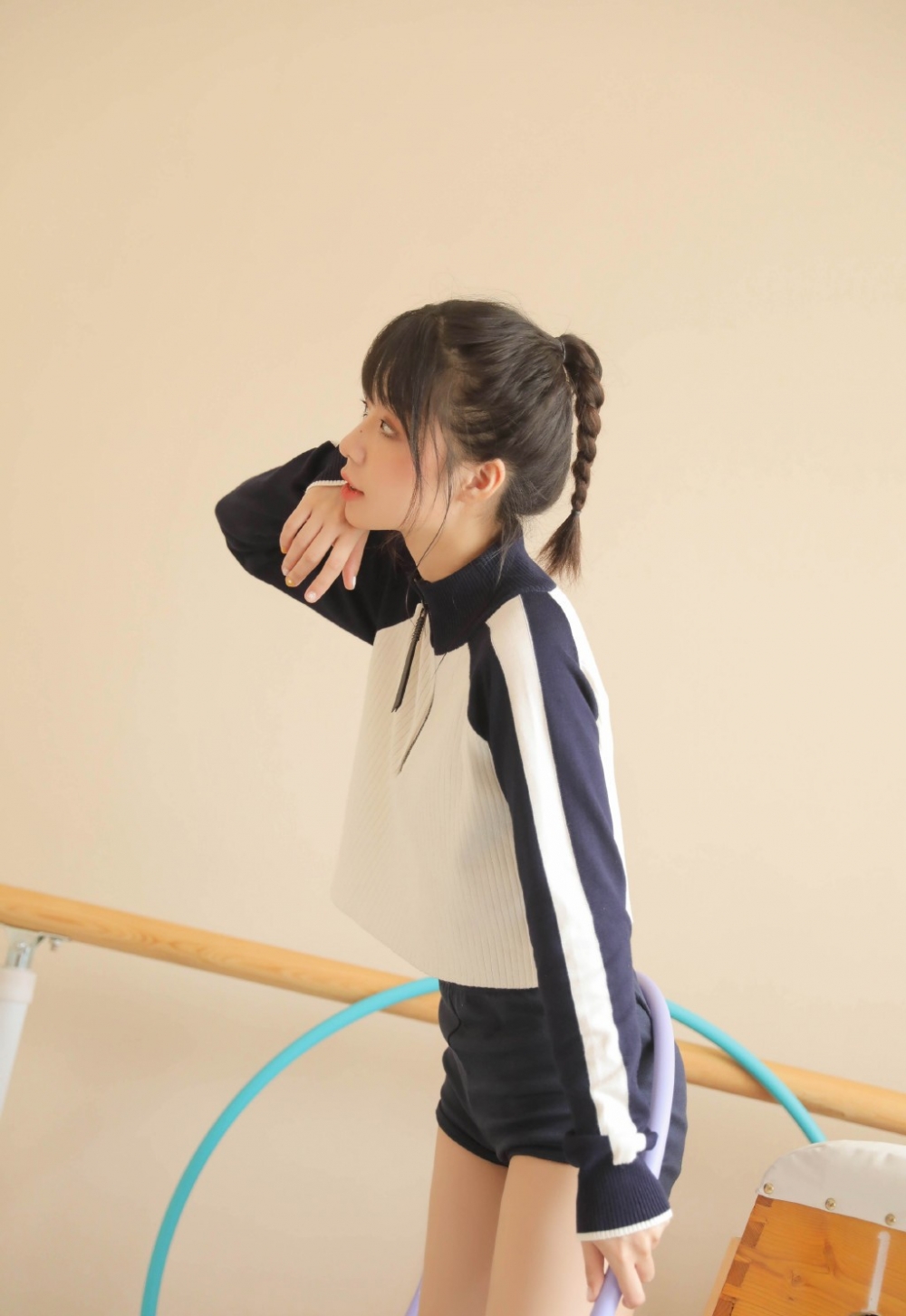 宅男女神宋子涵诱人美腿前凸后翘大胆阴部人体艺术gogo