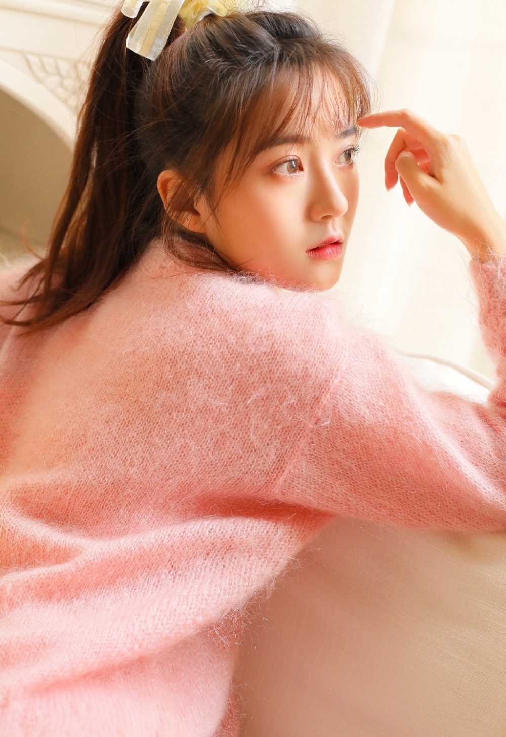 粉嫩美女白皙美腿极品大姐姐人体艺术写真图片