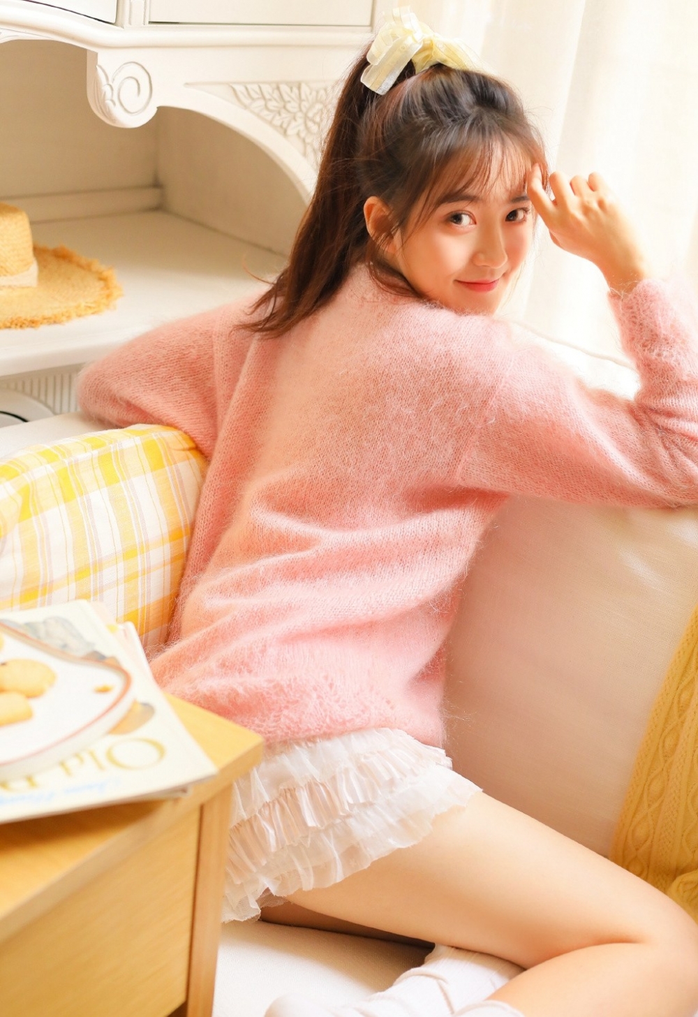 粉嫩美女白皙美腿极品大姐姐人体艺术写真图片