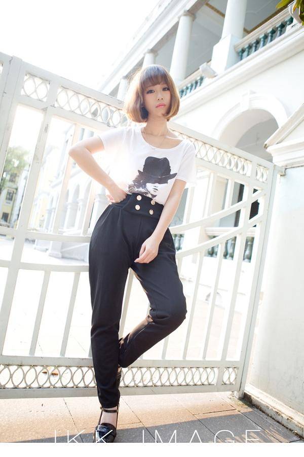 年轻人妻黄S然蕾丝内衣超级巨乳肥臀大胆艳妇人体图片