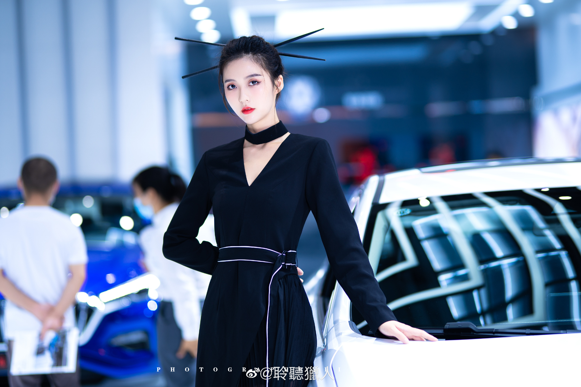 美女车模肤白貌美个高腿长私拍