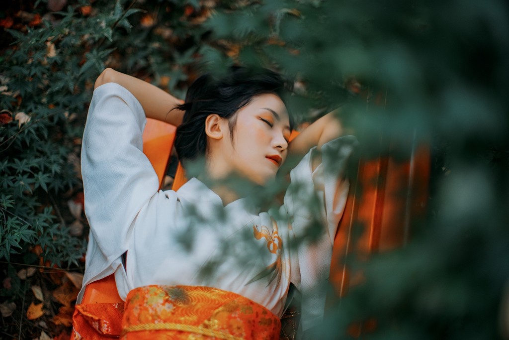 气质优雅迷人的大家闺秀森系阳光唯美养眼写真摄影图片