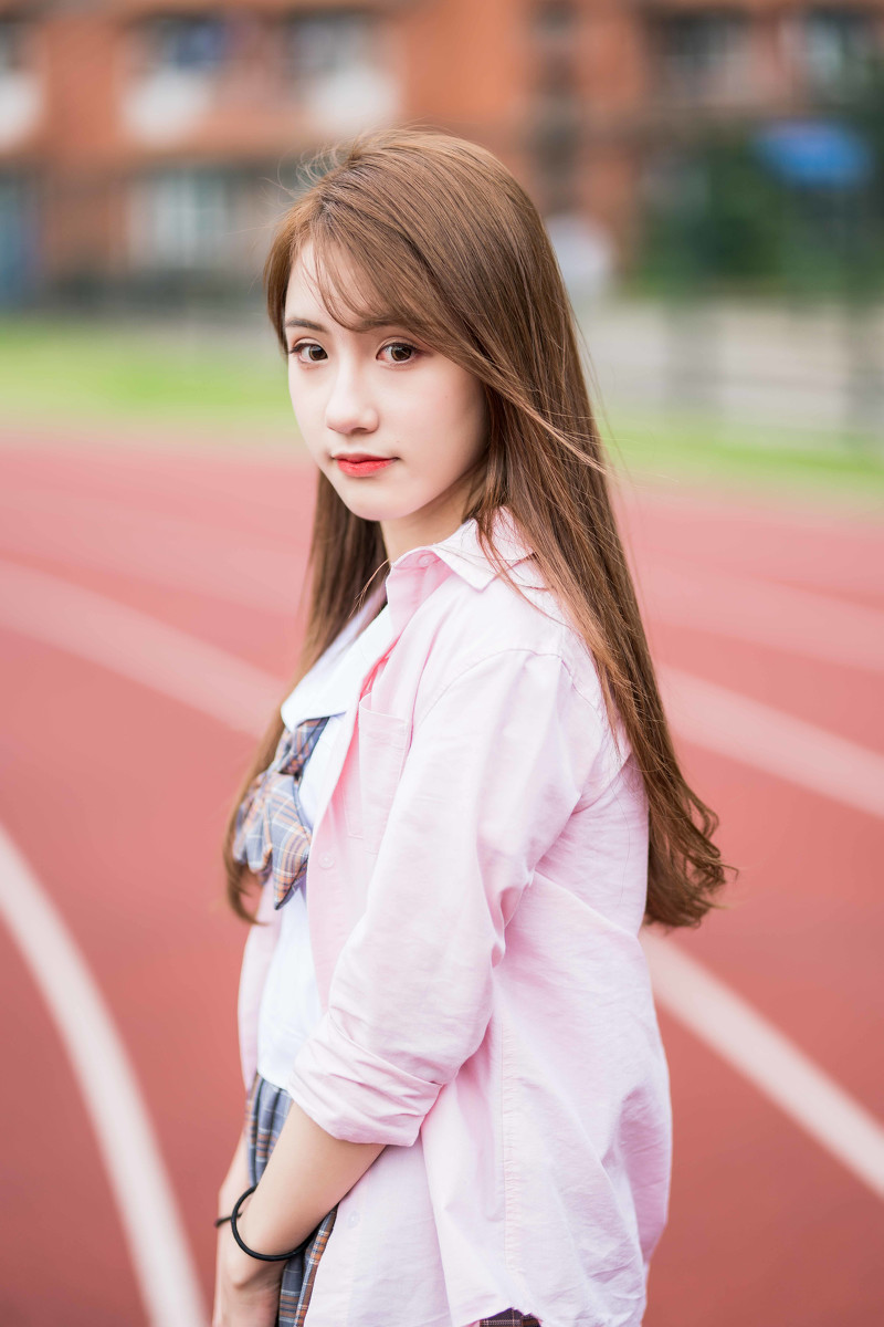 情趣制服美女短裙黑丝美腿写真