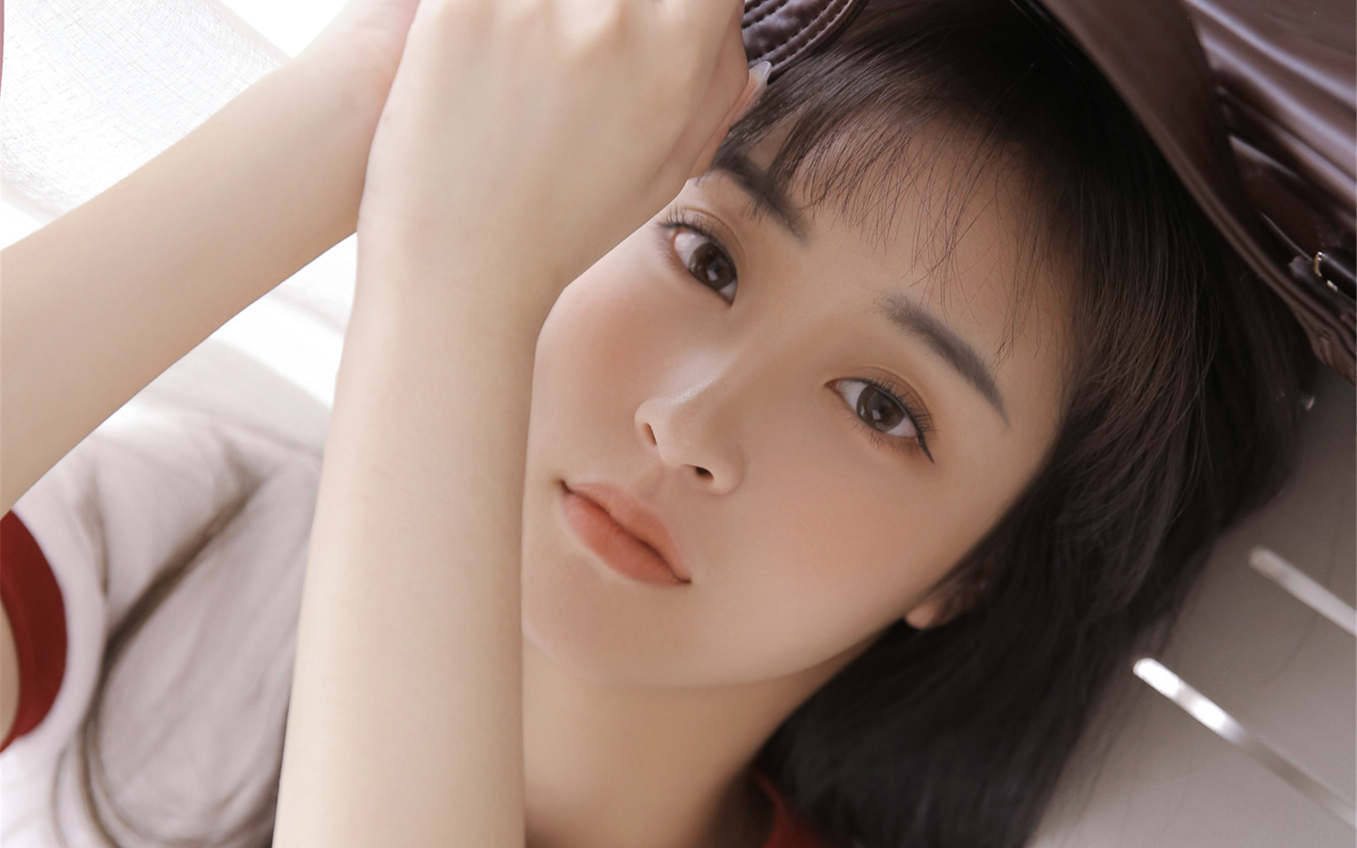 教室美女黑丝美腿个人写真摄影